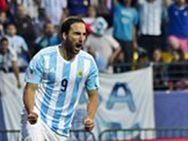 കോപ്പ: അര്‍ജന്റീന, പരാഗ്വേ ക്വാര്‍ട്ടറില്‍