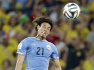 നാണക്കേട്; ചിലി താരം, കവാനിക്ക് പിറകില്‍ മധ്യവിരല്‍കൊണ്ട് ചെയ്തതെന്താണ്?