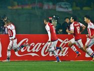 പെനല്‍റ്റി ഷൂട്ടൗട്ടില്‍ ബ്രസീല്‍ പരാഗ്വേയ്ക്ക് മുന്നില്‍ കീഴടങ്ങി