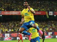 റാഫി, ഹോസ്സു, വാട്ട്, സച്ചിന്‍... കൊച്ചിയില്‍ കേരള ബ്ലാസ്റ്റേഴ്‌സിന്റെ ഗോള്‍മഴ...