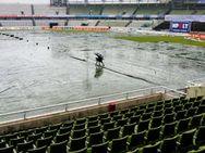 ബെംഗളൂരു ടെസ്റ്റ്: രണ്ടാം ദിവസം മഴ കളിച്ചു