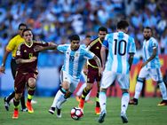 മെസ്സി മാജിക്കില്‍ വീണ്ടും, വെനിസ്വേല വീണു, അര്‍ജന്റീന-അമേരിക്ക സെമിഫൈനല്‍