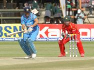 മുക്കിയും മൂളിയും സിംബാബ്‌വെയോട് ജയിച്ചു; ക്യാപ്റ്റന്‍ ധോണിക്ക് ആയുസ് നീട്ടിക്കിട്ടി!