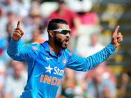 ഒരൊറ്റ സെല്‍ഫി... രവീന്ദ്ര ജഡേജയ്ക്ക് നഷ്ടമായത് 20,000 രൂപ, പിഴയടച്ചത് ഭാര്യയുടെ അച്ഛന്‍!