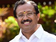 ഗുണ്ടകള്‍ക്ക് തോഴനായി നിന്ന് അവരെ തള്ളിപ്പറയുന്നു: പിണറായി വിജയന്‍ പരിഹാസ്യനാകരുതെന്ന് മുരളീധരന്‍