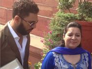 വിവാഹം ക്ഷണിക്കാന്‍ യുവരാജ് സിങ് പാര്‍ലിമെന്റിലെത്തി; മോദിയുമായി 7 മിനിറ്റ് കൂടിക്കാഴ്ച