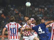 പത്ത് പേരുമായി കൊല്‍ക്കത്തയുടെ സൂപ്പര്‍ ഡിഫന്‍ഡിംഗ്, മുംബൈയുടെ ഫൈനല്‍ മോഹം തകര്‍ന്നു, കൊല്‍ക്കത്തക്ക് ഐഎസ്എല്ലില്‍ രണ്ടാം ഫൈനല്‍