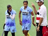 ഹോക്കി ആരവം നിലയ്ക്കുന്നില്ല, ഇത്തവണ പെണ്‍പടയുടെ ഊഴം