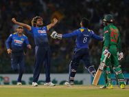 ലോകറെക്കോര്‍ഡ് ഹാട്രിക്കുമായി ലസിത് മലിംഗ വരുന്നു.. മുംബൈ ഇന്ത്യന്‍സിനെ രക്ഷിക്കാന്‍!!!