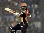 മുംബൈ ഇന്ത്യൻസ് തോറ്റുകൊടുത്തു.. ജയിച്ച ഹൈദരാബാദിന് പ്ലേ ഓഫ് പ്രതീക്ഷ.. ധവാന്റെ ഫോമാണ് ഗുഡ് ന്യൂസ്!!