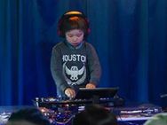 ലോകത്തെ ഞെട്ടിച്ച് അറു വയസുകാരൻ !!! ഇവൻ ചെയ്തത് എന്താണെന്നു അറിയാമേ?!!!