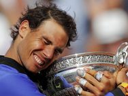 പത്തര മാറ്റോടെ നദാല്‍!! ക്ലേകോര്‍ട്ട് രാജാവ് നദാല്‍ തന്നെ!! നിഷ്പ്രഭനായി വാവ്റിന്‍ക....