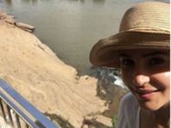 ഒരേസ്ഥലത്ത് നിന്നും ഫോട്ടോ, പക്ഷേ ഒന്നിച്ചല്ല... ആരാധകരെ പറ്റിച്ച് വിരാട് കോലിയും അനുഷ്ക ശർമയും!!