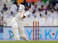 ശിഖര്‍ ധവാന് സെഞ്ചുറി, രാഹുൽ 85.. ഇന്ത്യ 2 വിക്കറ്റിന് 220ഉം കടന്ന് കുതിക്കുന്നു!!