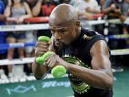 ഗ്രിഗർ മുഖത്ത് ഇടിവാങ്ങി ചോരതുപ്പി പുറത്ത് പോയി.. നൂറ്റാണ്ടിന്റെ ഇടിമത്സരത്തിൽ മെയ്‌വെതര്‍ ജേതാവ്!!