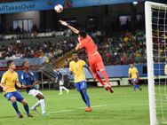 കേരള മണ്ണില്‍ മഞ്ഞക്കിളികള്‍ ചിറകടിച്ചു ക്വാര്‍ട്ടറിലേക്ക്‌... ഹോണ്ടുറാസിനെ തകര്‍ത്തു,