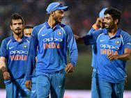 നെഹ്റയെ മറികടന്ന് ജസ്പ്രീത് ഭുമ്ര.. ഗ്ലെൻ മാക്സ് വെല്ലിന് അഞ്ചാമതും 'അന്തകനായി' യുവേന്ദ്ര ചാഹൽ!!