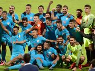 അനുജന്‍മാര്‍ കസറുമ്പോള്‍ ഏട്ടന്‍മാര്‍ മോശമാക്കുന്നത് എങ്ങനെ? സീനിയര്‍ ടീം ഏഷ്യന്‍ കപ്പിന്...