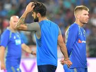 മഴ പോയിട്ടും ഇന്ത്യ - ഓസീസ് കളി മുടങ്ങി.. അസ്വസ്ഥരായി ആരാധകർ... എന്താണ് ആ സ്റ്റേഡിയത്തിന് പറ്റിയത്?