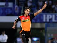 40 വരെ കളിക്കില്ല, ആശിഷ് നെഹ്റ അന്താരാഷ്ട്ര ക്രിക്കറ്റിൽ നിന്നും വിരമിക്കുന്നു.. ഐപിഎല്ലും നിർത്തി!