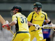 ടി20: സ്റ്റീവ് സ്മിത്ത് പരിക്കേറ്റ് പുറത്ത്.. ഇന്ത്യ കൂടുതൽ പേടിക്കണം.. ഡേവിഡ് വാർണറാണ് ക്യാപ്റ്റൻ!!