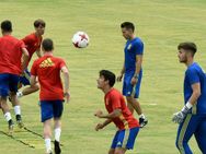 ആവേശ ലഹരിയിൽ കൊച്ചി! ബ്രസീലിനെ തളയ്ക്കാൻ ബാർസിലോനയുടെയും റയലിന്റെയും ജൂനിയർ താരങ്ങൾ! ആരും മോശമല്ല...