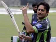 സച്ചിനെ 'വിരമിപ്പിച്ച' മാന്ത്രിക പാക് സ്പിന്നർ സയീദ് അജ്മൽ വിരമിച്ചു.. എന്നാലും സച്ചിൻ എങ്ങനെ....??