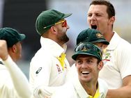 ഇംഗ്ലണ്ടിനെ ചാരമാക്കി ഓസ്‌ട്രേലിയ... ആഷസ് കിരീടം തിരിച്ചുപിടിച്ചു