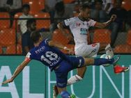 സാന്‍റോസ് ‍ഡബിള്‍, റെഡ് കാര്‍ഡ് ഡബിള്‍!! ഡൈനാമോസിനെ ഫ്യൂസാക്കി മുംബൈ, തുടരെ രണ്ടാം ജയം