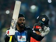 വീണ്ടും 'ഗെയിലാട്ടം'... അടി, പിന്നെ അടിയോടടി, പിറന്നത് 18 സിക്‌സര്‍!! റെക്കോഡുകള്‍ പഴങ്കഥ, വീഡിയോ...