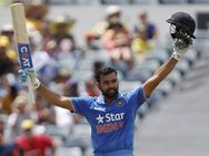 അക്ഷരം തെറ്റാതെ വിളിച്ചോ ഹിറ്റ്മാൻ... രോഹിത് ശർമയ്ക്ക് മൂന്നാം ഡബിൾ സെഞ്ചുറി, ലോകറെക്കോർഡ്!!