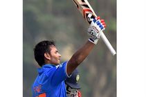 32 പന്തില്‍ സെഞ്ച്വറി!! ഇതാ ഇന്ത്യന്‍ ഗെയ്ല്‍... റെക്കോര്‍ഡ് ബുക്കില്‍ രണ്ടാമത്