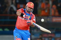 റണ്‍വേട്ടയില്‍ കോലിയെയും കടത്തിവെട്ടി... പക്ഷെ ഇന്ത്യക്കു വേണ്ട, റണ്‍ 'റെയ്ന്‍' തുടരുന്നു