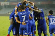 ചാംപ്യന്‍മാരെ കീഴടക്കി മുംബൈ പ്രതീക്ഷ കാത്തു... ചെന്നൈയുടെ രക്ഷകനായി റാഫി