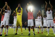 ഡെര്‍ബി പോരില്‍ മുംബൈയെ പൂനെ തകര്‍ത്തു, കന്നി സെമിക്കരികെ... ചെന്നൈയെ ഡല്‍ഹി പിടിച്ചുകെട്ടി