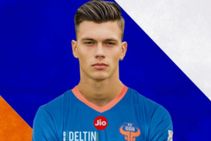 'ചതി' വച്ചു പൊറുപ്പിക്കില്ല... സിഫ്‌നിയോസിന് എട്ടിന്റെ പണി കൊടുത്ത് ബ്ലാസ്റ്റേഴ്‌സ്, താരം നാടുവിട്ടു