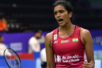 india Open 2018: സൈന നെഹ്‌വാള്‍ പുറത്ത്, സിന്ധു സെമിഫൈനലില്‍