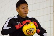 സ്‌കോട്ടിഷ് ഗോള്‍വല കാക്കാന്‍ ഇന്ത്യന്‍ വണ്ടര്‍ ബോയ് ധീരജ്... മതെര്‍വെലിനൊപ്പം പരിശീലനം തുടങ്ങി