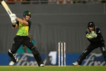 ഫൈനലിലും ഓസീസ് തന്നെ... കിവികളുടെ ചിറകരിഞ്ഞ് ത്രിരാഷ്ട്ര പരമ്പരയില്‍ കിരീടം