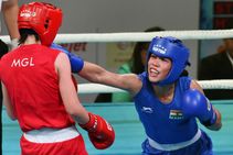 ഇടിയോടിടി... മേരികോം കുതിക്കുന്നു, ഹാട്രിക് അന്താരാഷ്ട്ര മെഡല്‍ ഉറപ്പിച്ചു