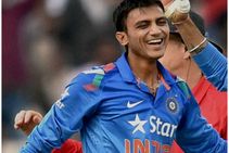 അക്‌സര്‍ പട്ടേലിന് ഇന്ത്യന്‍ ടീം മടുത്തോ?; ഓള്‍റൗണ്ടര്‍ ഇനി ഇംഗ്ലണ്ടിലേക്ക്