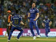 ഐപിഎല്‍: ബൗളര്‍മാര്‍ അരങ്ങുവാണു... മുംബൈയെ എറിഞ്ഞിട്ട് ഹൈദരാബാദ്, നാലാം ജയം