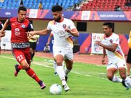 ഇന്ത്യന്‍ സൂപ്പര്‍ കപ്പ്: ആറ് താരങ്ങള്‍ക്ക് ചുവപ്പ് കാര്‍ഡ്; ജംഷദ്പൂരിനെ തരിപ്പണമാക്കി ഗോവ സെമിയില്‍