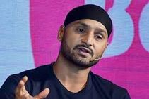 രാത്രി ടെസ്റ്റ് ഇന്ത്യക്കെന്താ പേടിയാണോ?; ബിസിസിഐക്കെതിരെ ആഞ്ഞടിച്ച് ഹര്‍ഭജന്‍ സിങ്