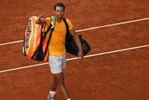 റാഫേല്‍ നദാലിന് ഞെട്ടിക്കുന്ന തോല്‍വി; സ്വപ്‌നക്കുതിപ്പിന് വിരാമം; ഫെഡറര്‍ ഒന്നാമത്