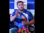 ഐപിഎല്‍ ഫൈനലിന് രണ്‍ബീറിനൊപ്പം സല്‍മാനും കാമുകിയും