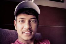 ഐപിഎല്‍; അരങ്ങേറ്റത്തില്‍ തിളങ്ങി ദില്ലിയുടെ സന്ദീപും അഭിഷേകും; ഈ ബുദ്ധി നേരത്തെ തോന്നിയില്ല