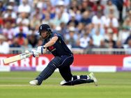 റെക്കോഡ് പെരുമഴയില്‍ നാണംകെട്ട് ഓസീസ്; ഇംഗ്ലണ്ടിനെതിരേ ഹാട്രിക്ക് തോല്‍വി, പരമ്പരയും കൈവിട്ടു