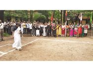 കേസുകളെ `ബഞ്ചിലിരുത്തി' ചാവക്കാട്‌ കോടതിയില്‍ ഫുട്‌ബോള്‍ മത്സരം