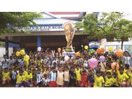 നാട്ടിലെങ്ങും ഫുട്‌ബോള്‍ ലഹരി